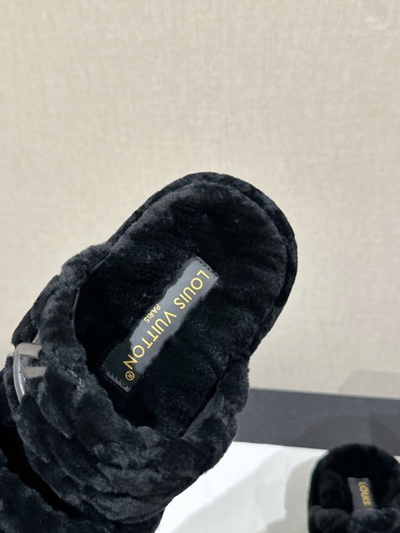 Louis Vuitton Slippers